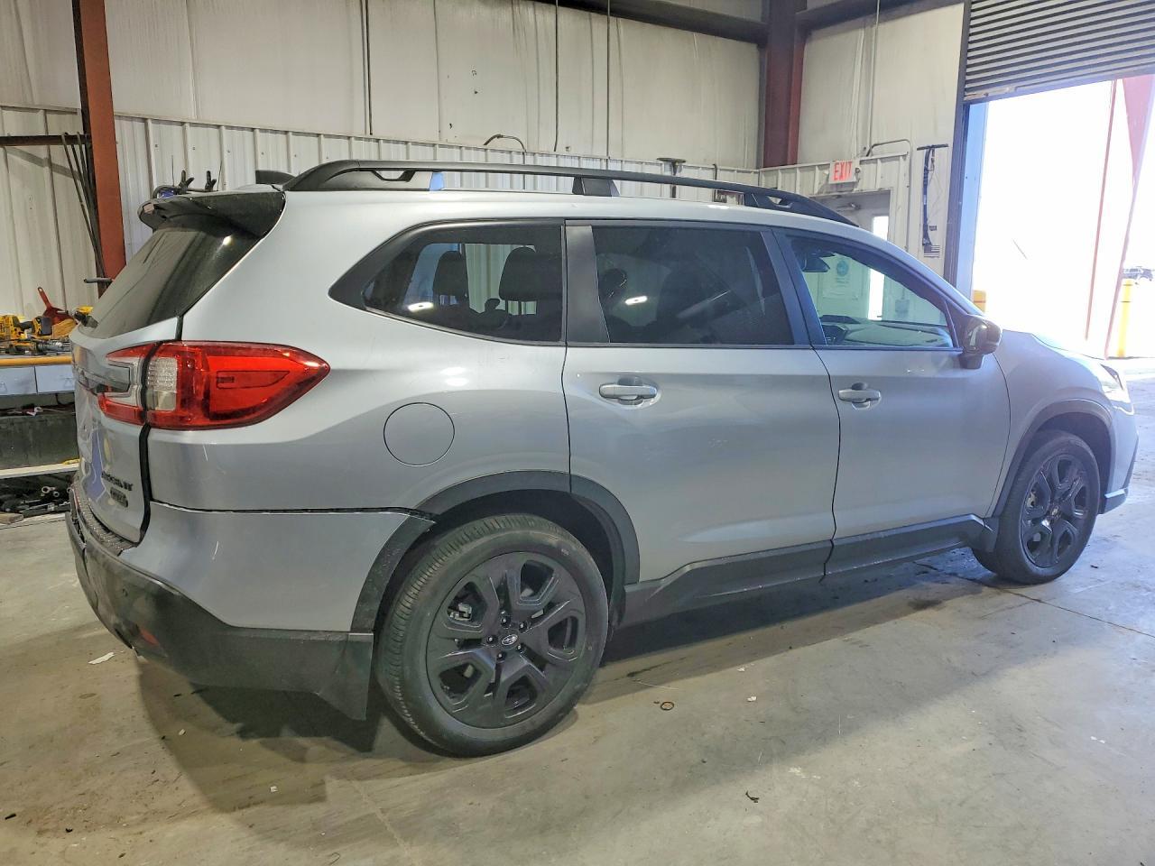 2024 Subaru Ascent Onyx Edition - Image 3