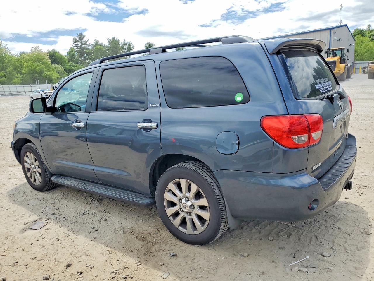 2008 Toyota Sequoia Platinum - Image 2