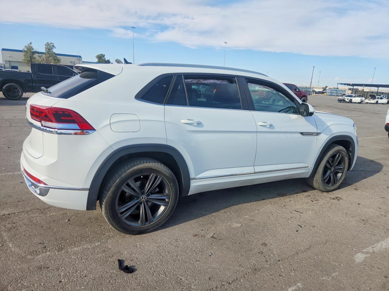 2021 Volkswagen Atlas Cross Sport Se - Фото 3