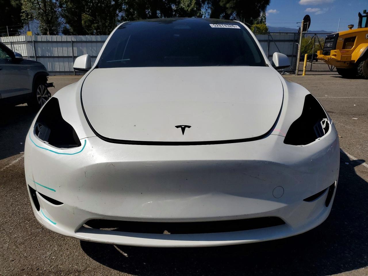 2023 Tesla Model Y - Фото 5