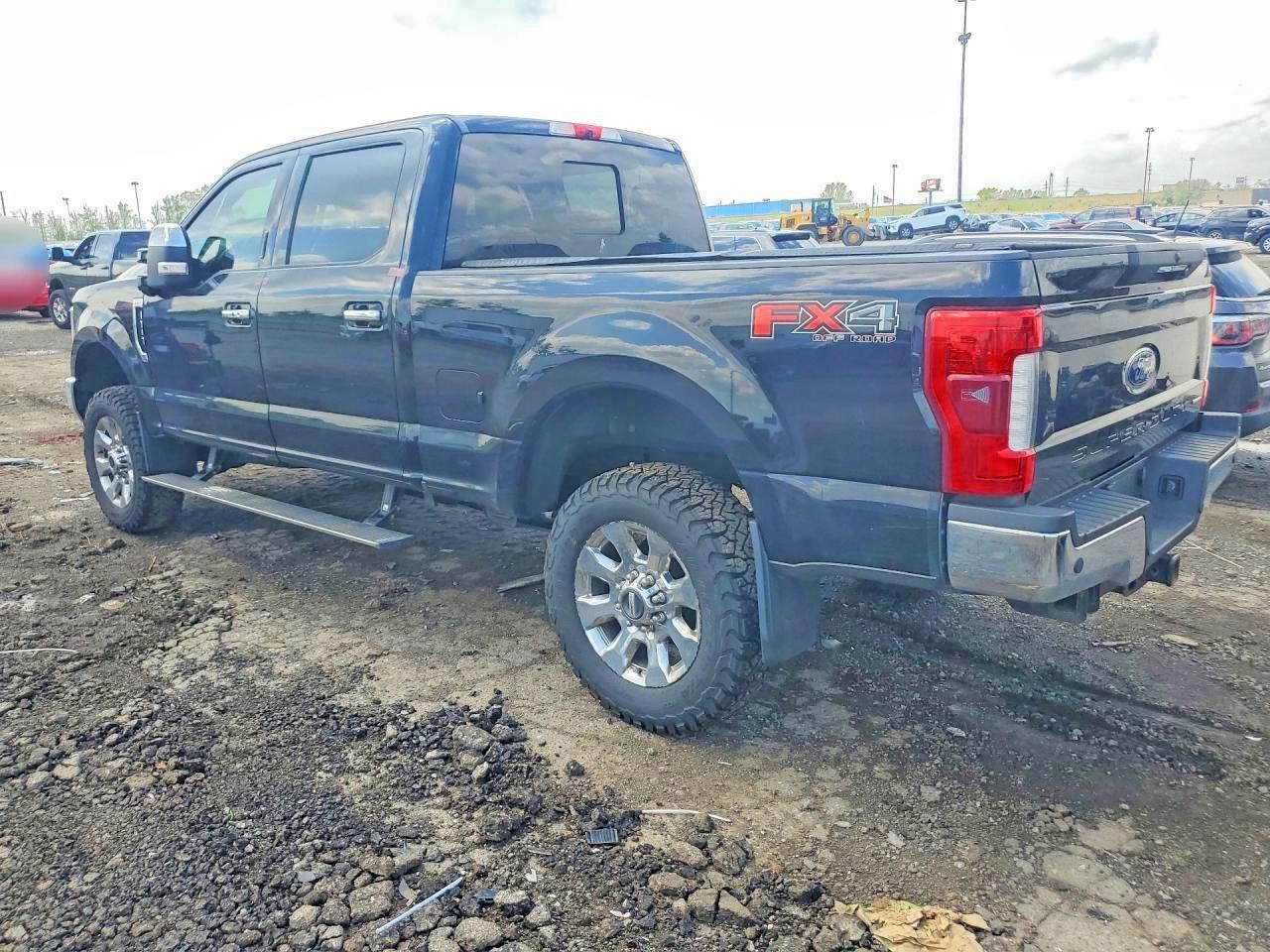 2017 Ford F250 Super Duty - Фото 2