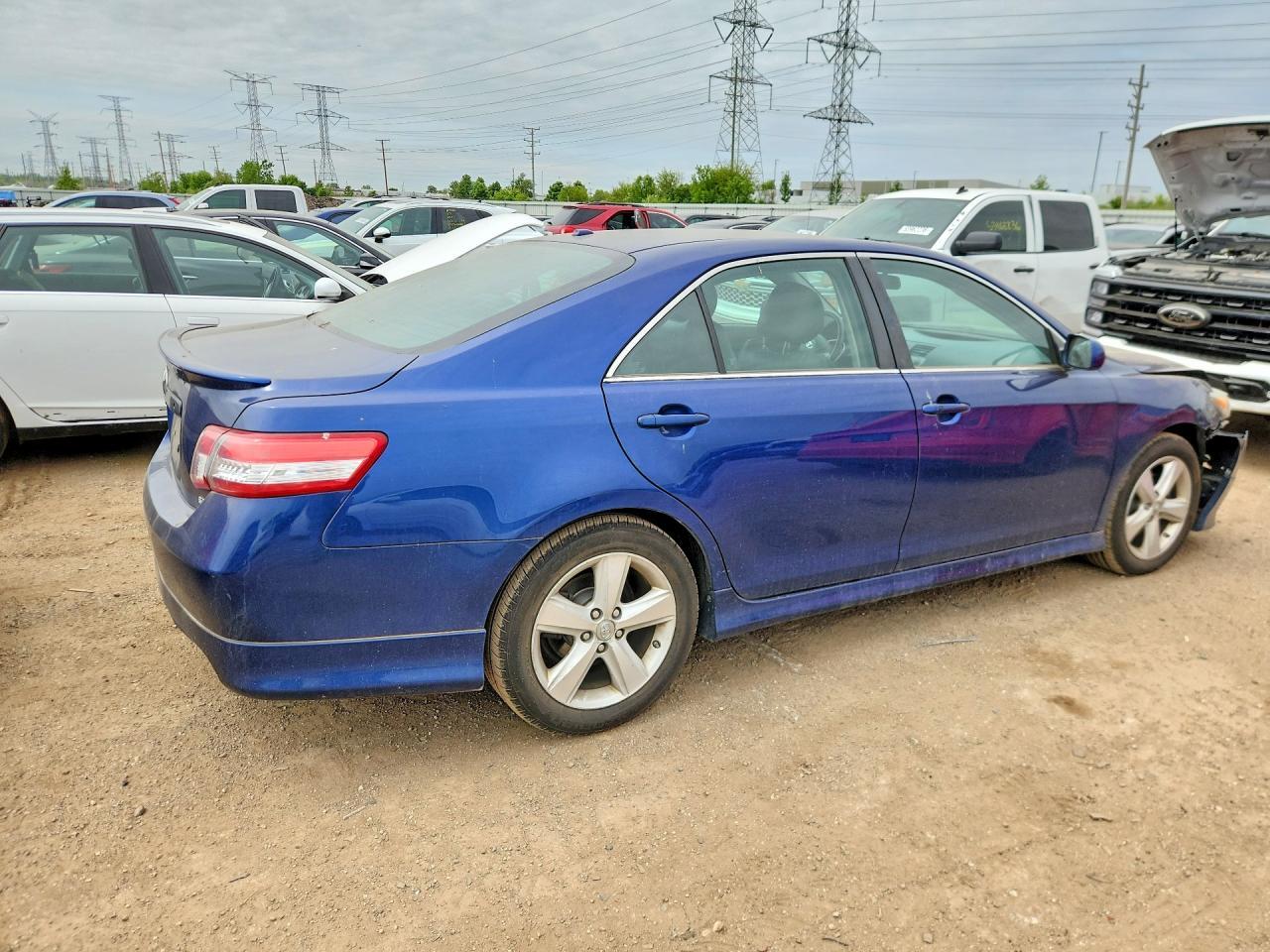 2011 Toyota Camry Se - Image 3