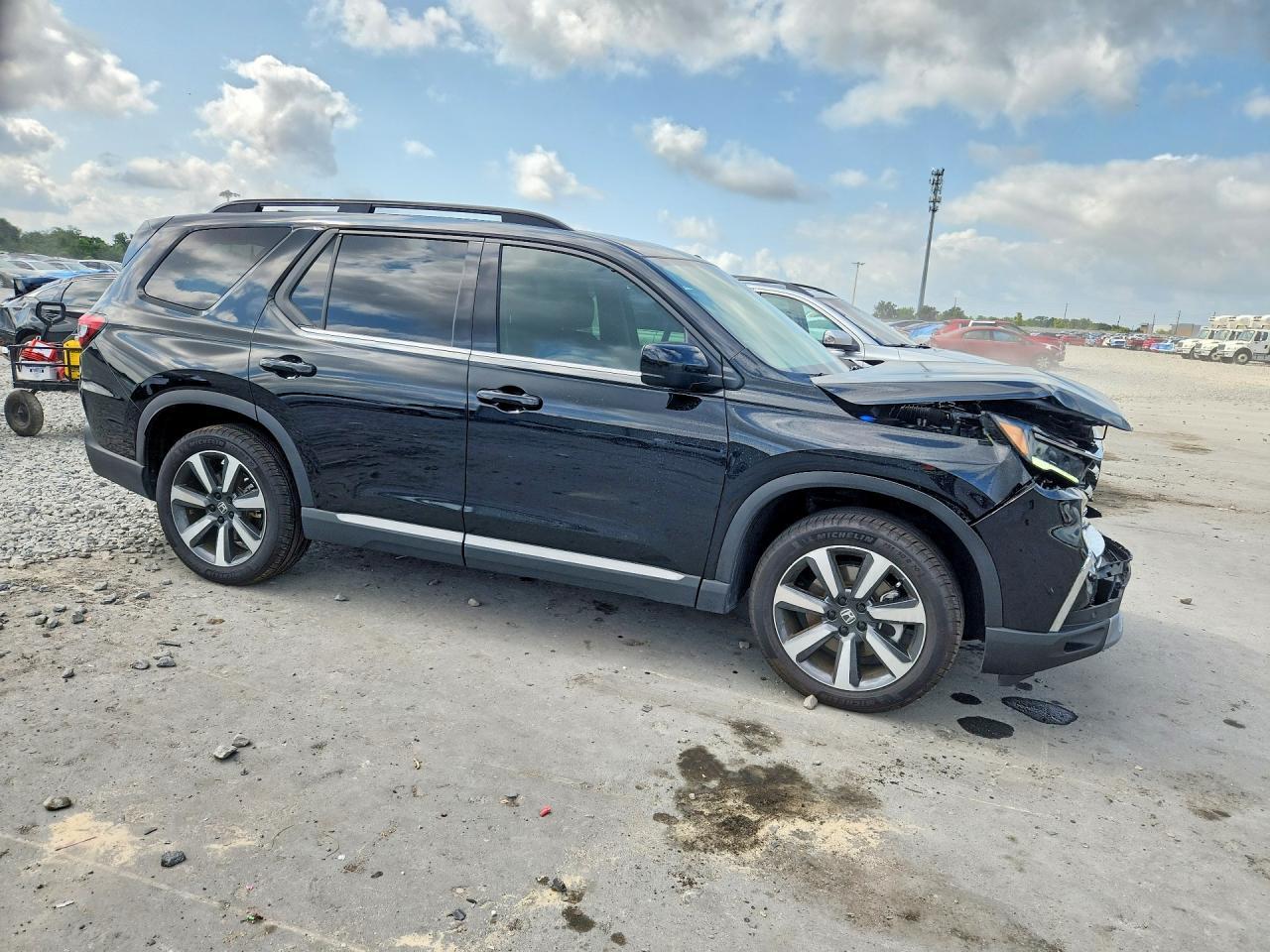 2025 Honda Pilot Touring - Фото 4