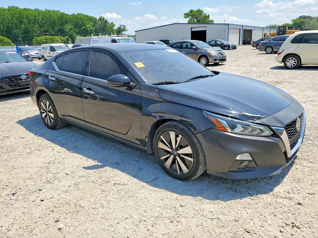 2021 Nissan Altima Sl - Фото 4