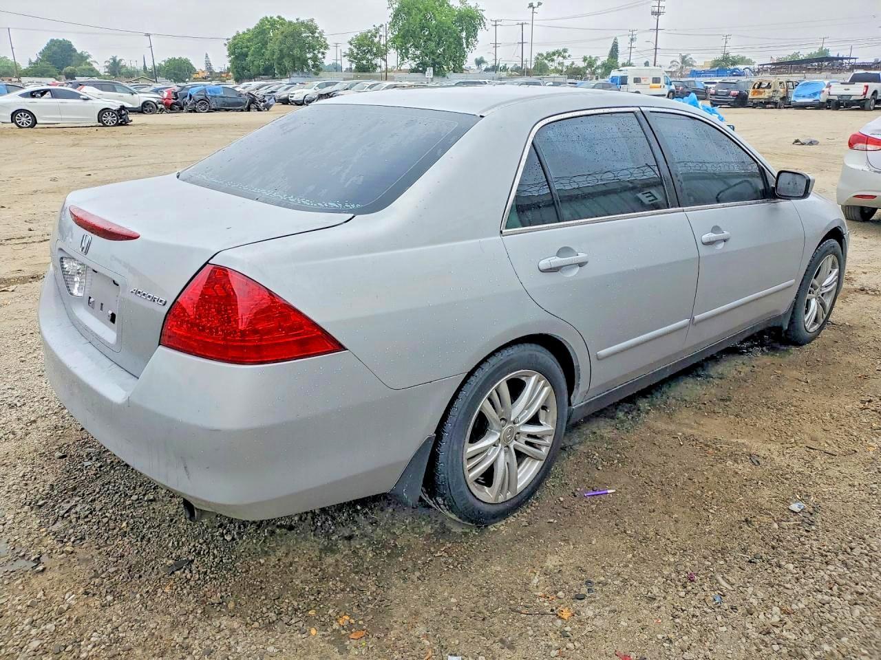 2006 Honda Accord Lx - Image 3
