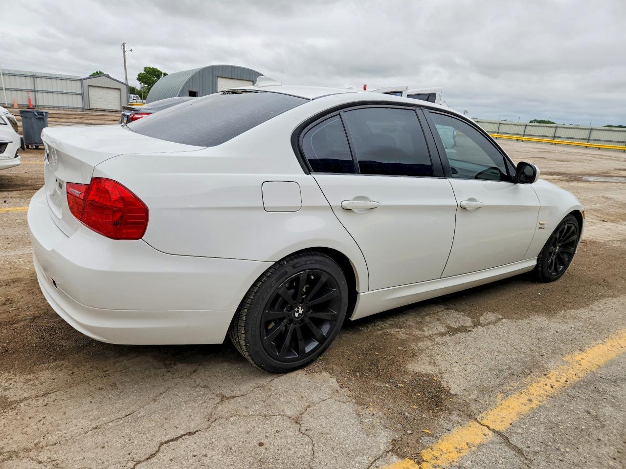 2011 BMW 328 Xi - Фото 3