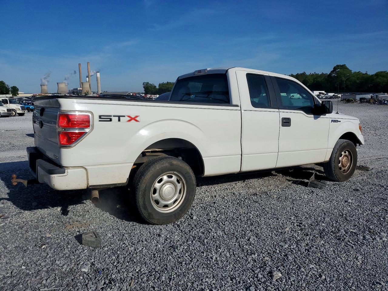 2011 Ford F150 Super Cab - Image 3