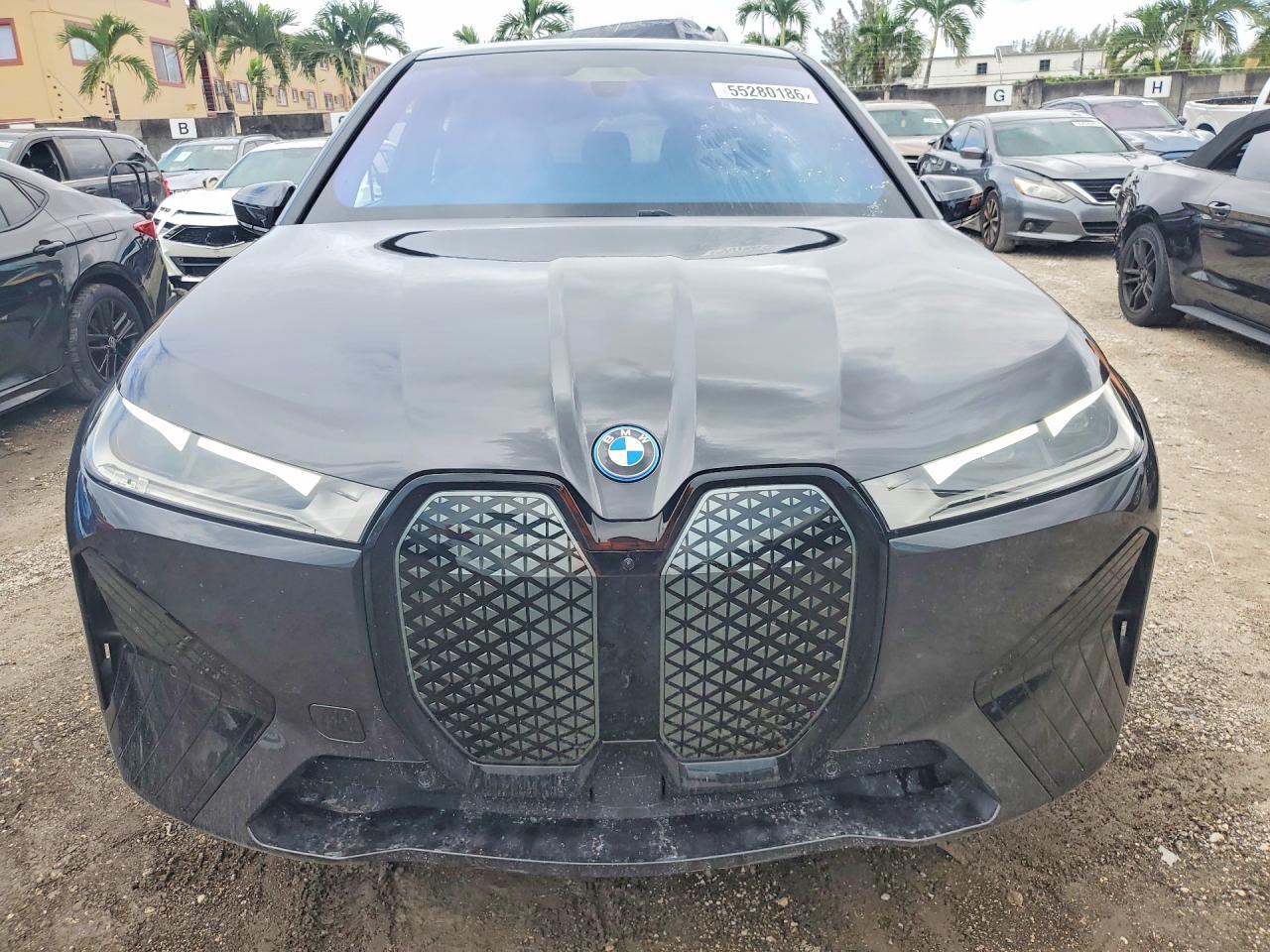 2025 BMW Ix xDrive50 - Фото 5