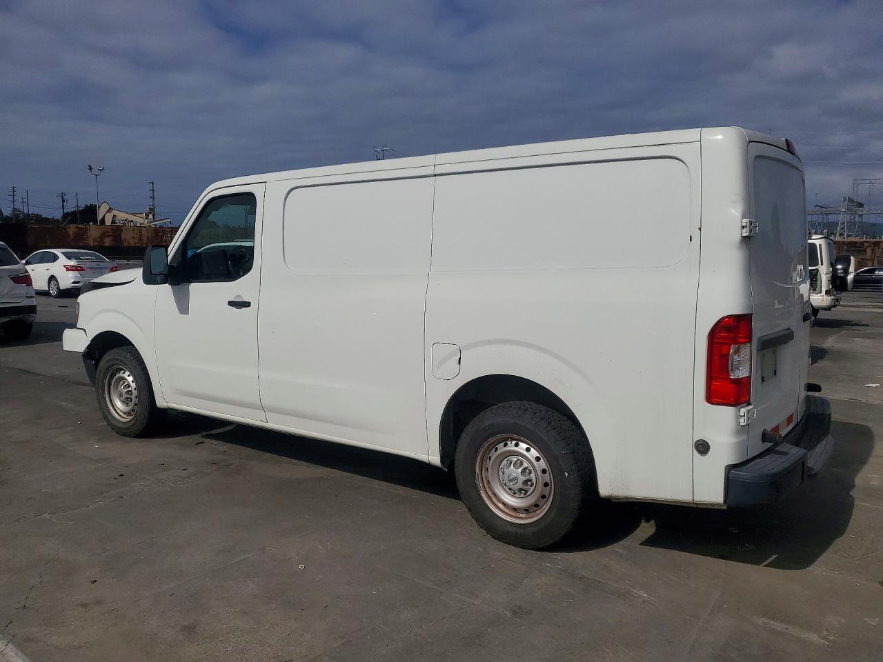 2018 Nissan Nv 2500 Delivery Van - Фото 2