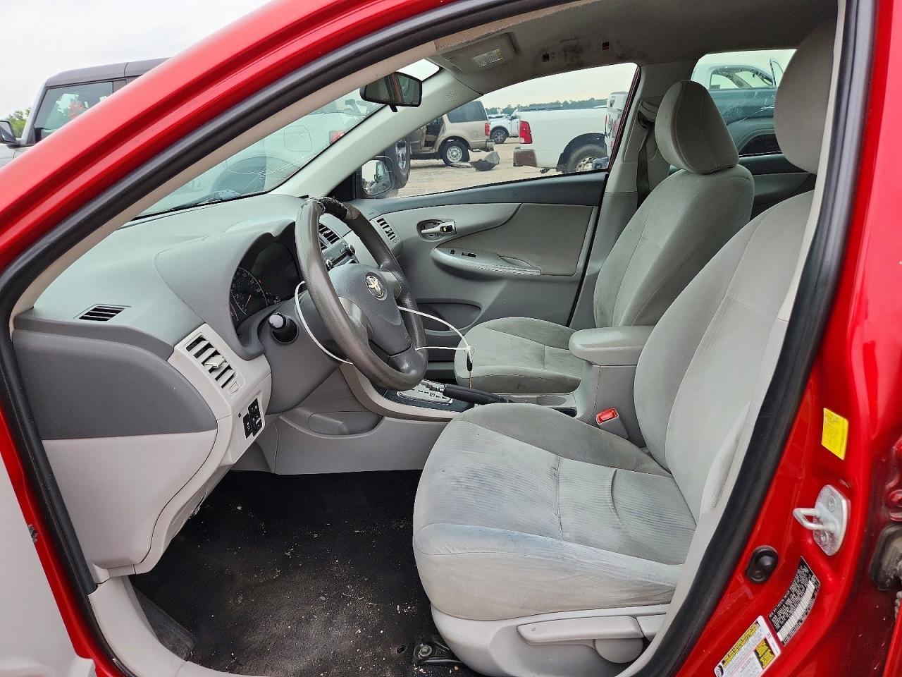 2010 Toyota Corolla Le - Фото 7
