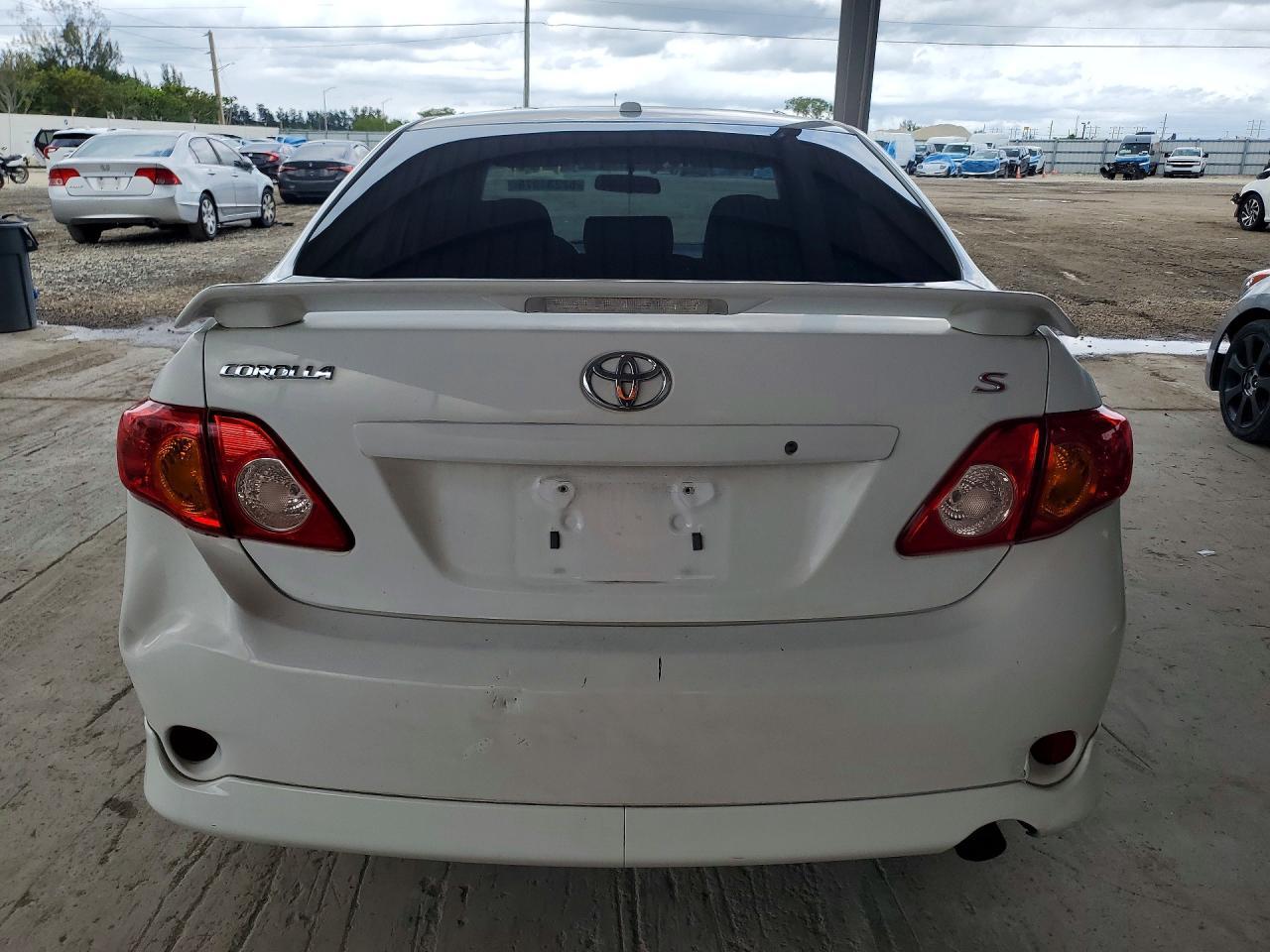 2010 Toyota Corolla S - Фото 6