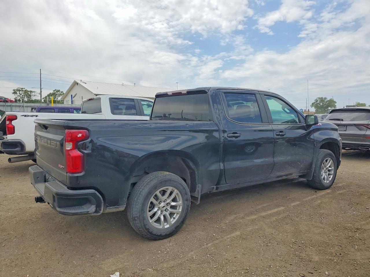 2021 Chevrolet Silverado K1500 Rst - Image 3