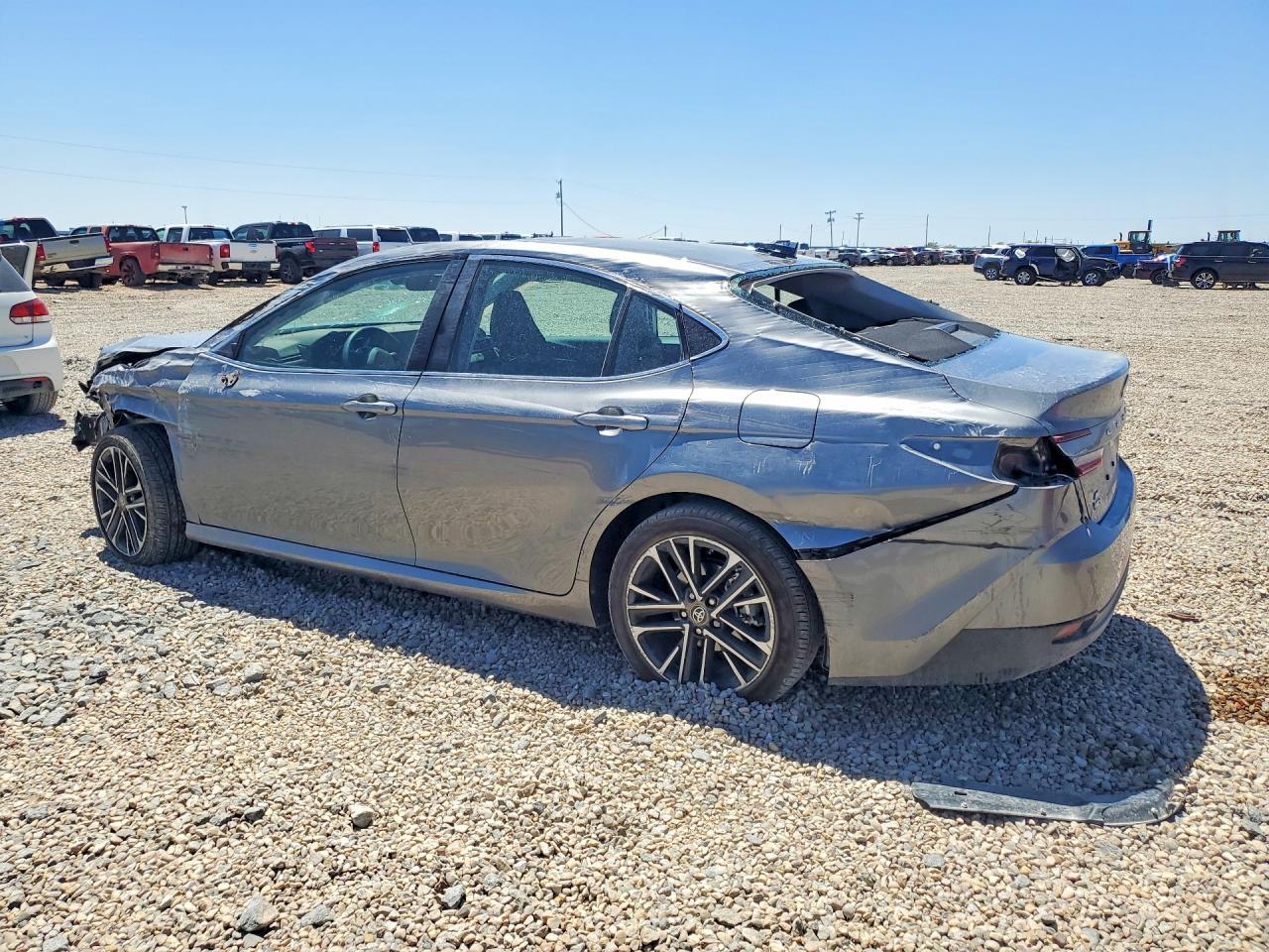 2026 Toyota Camry Xle - Фото 2