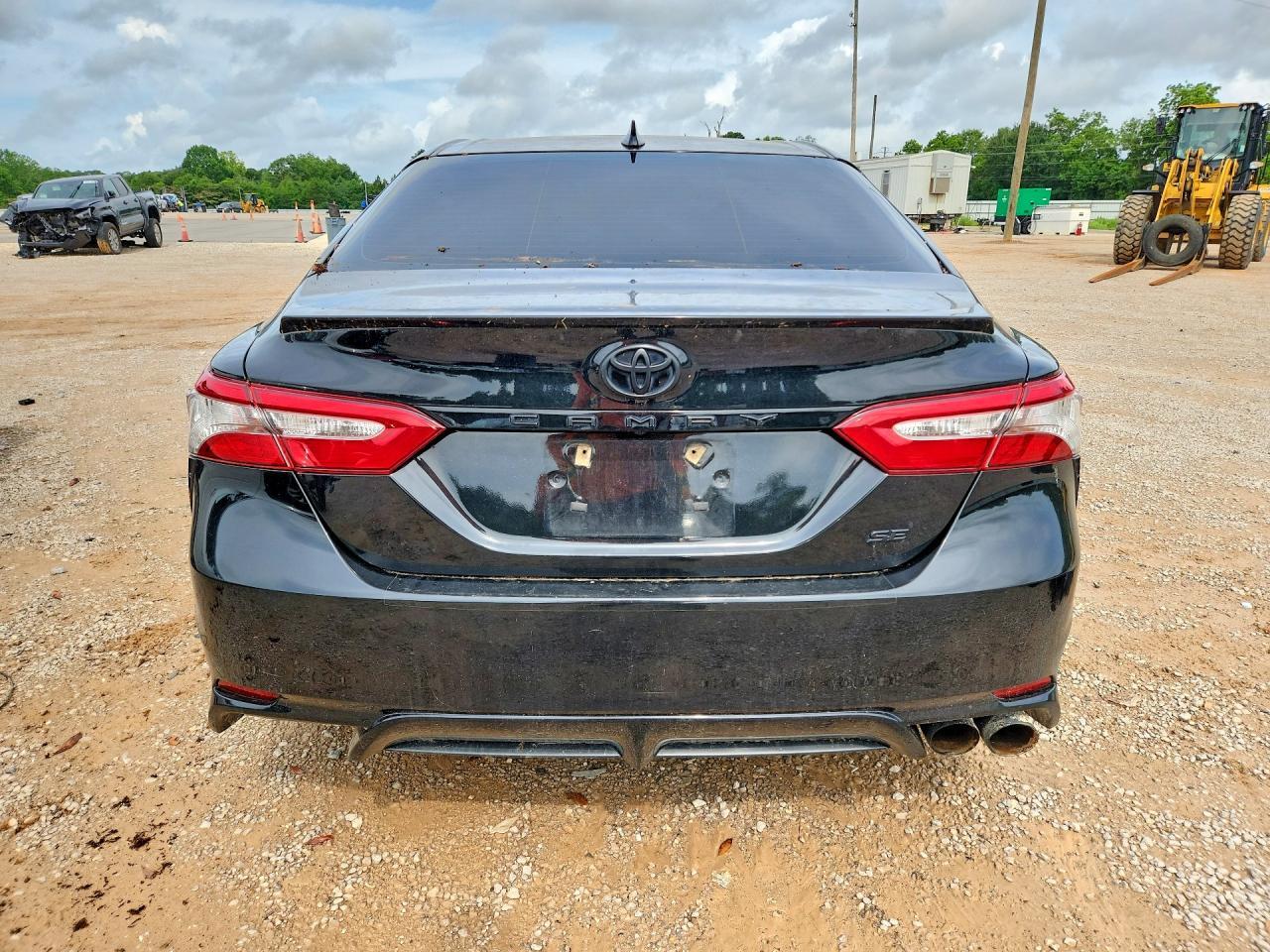 2019 Toyota Camry Se - Фото 6