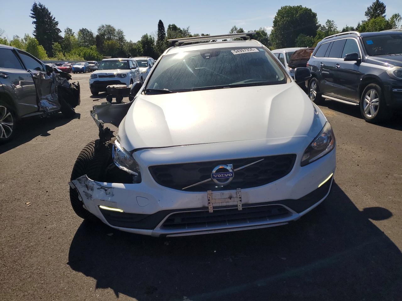 2017 Volvo V60 Cross Country Premier - Image 5