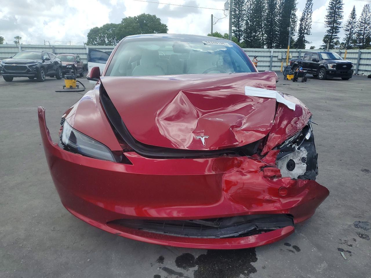 2024 Tesla Model 3 - Фото 5