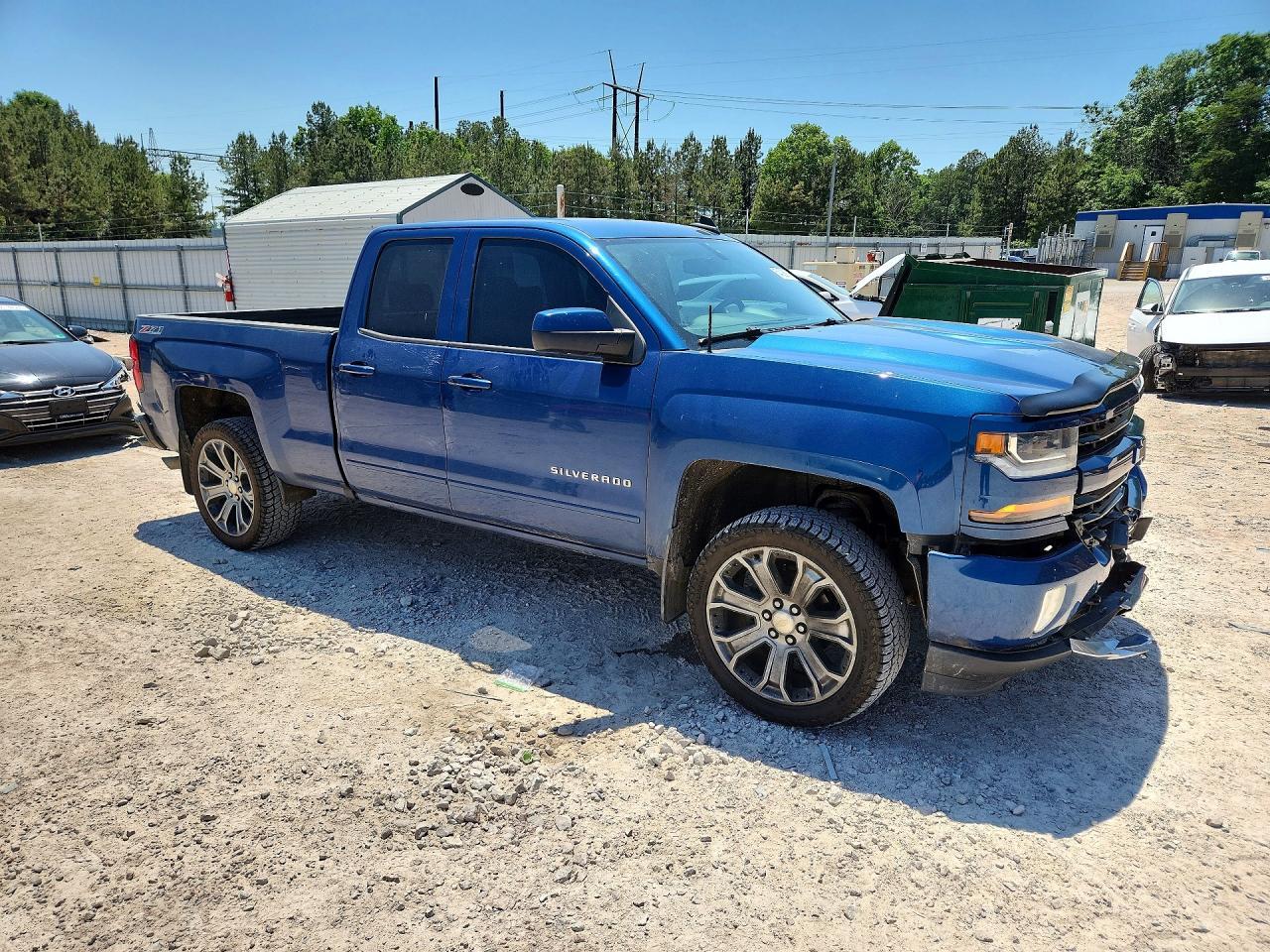 2017 Chevrolet Silverado K1500 Lt - Image 4