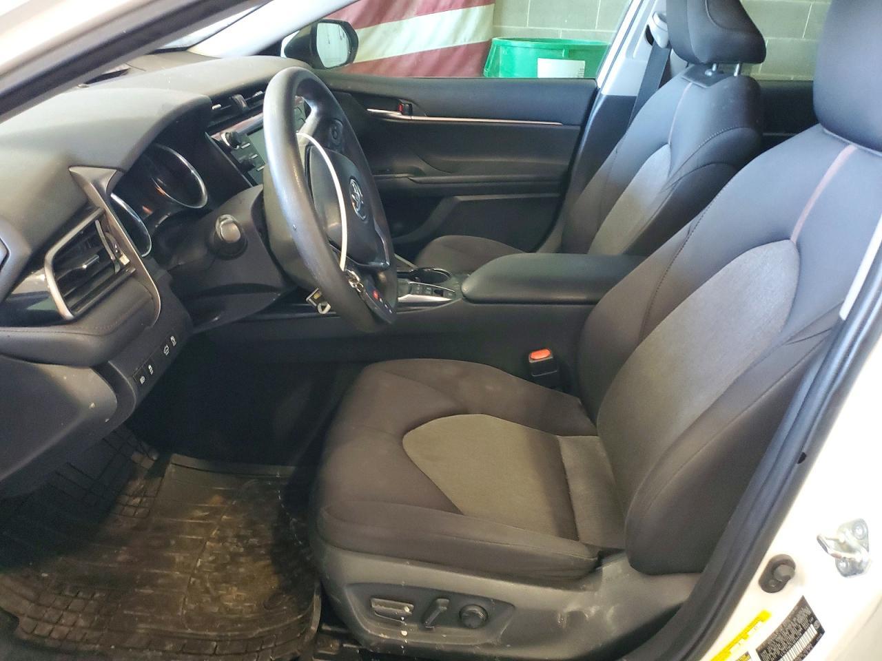 2020 Toyota Camry Le - Image 7