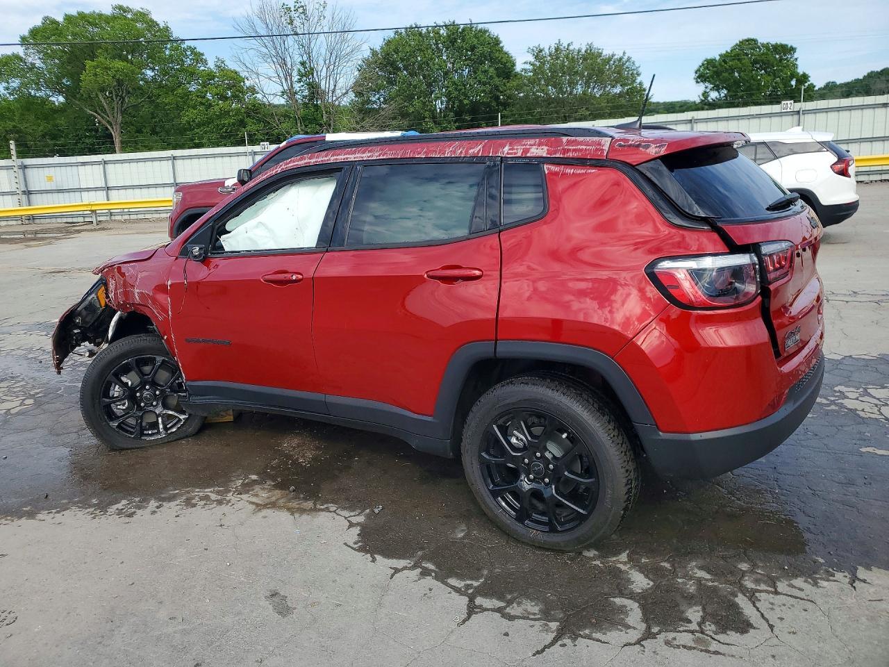 2026 Jeep Compass Latitude - Image 2