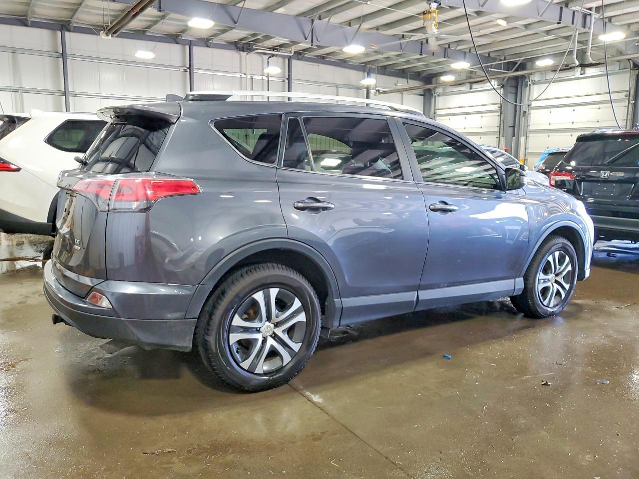 2016 Toyota Rav4 Le - Фото 3