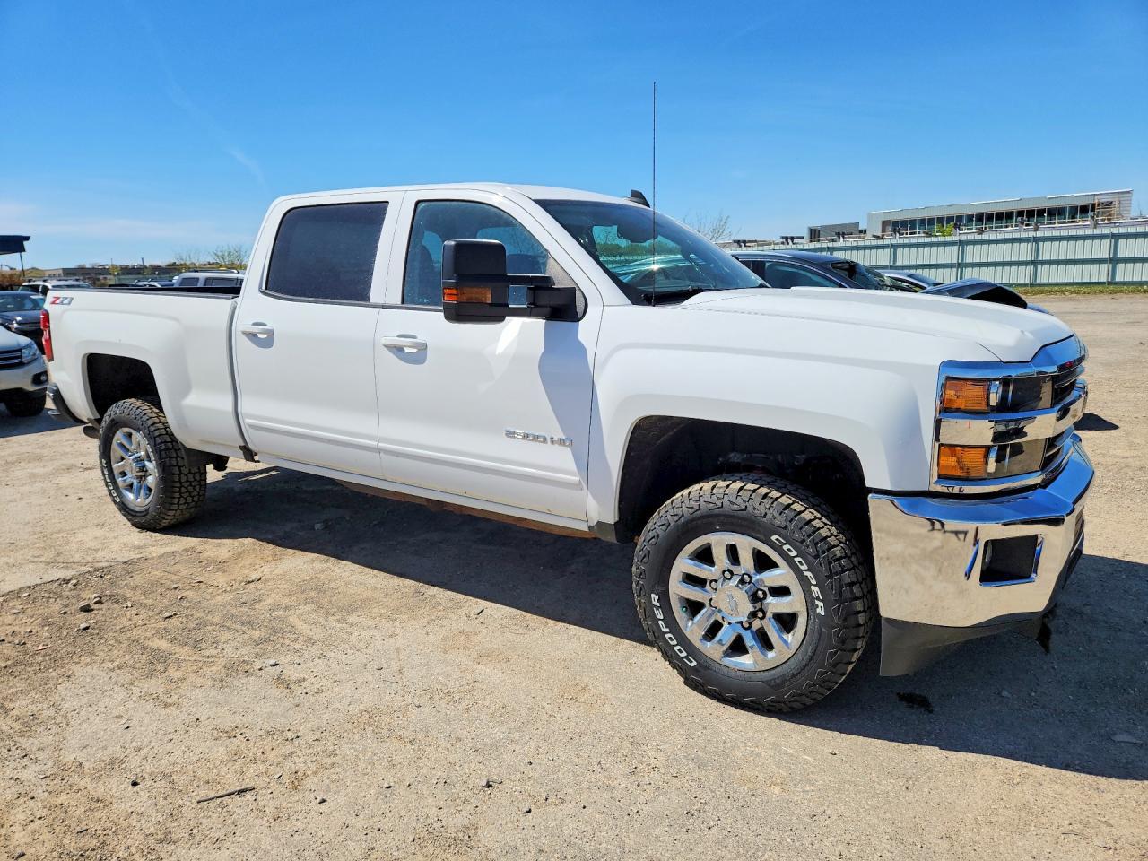 2018 Chevrolet Silverado K2500 Heavy Duty Lt - Image 4