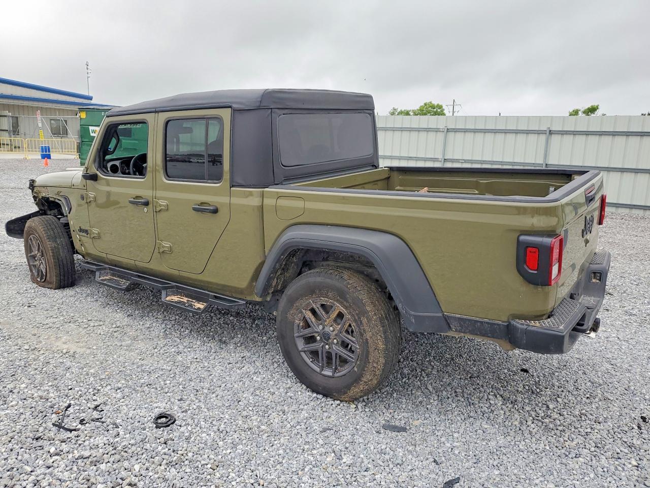 2025 Jeep Gladiator Sport - Image 2