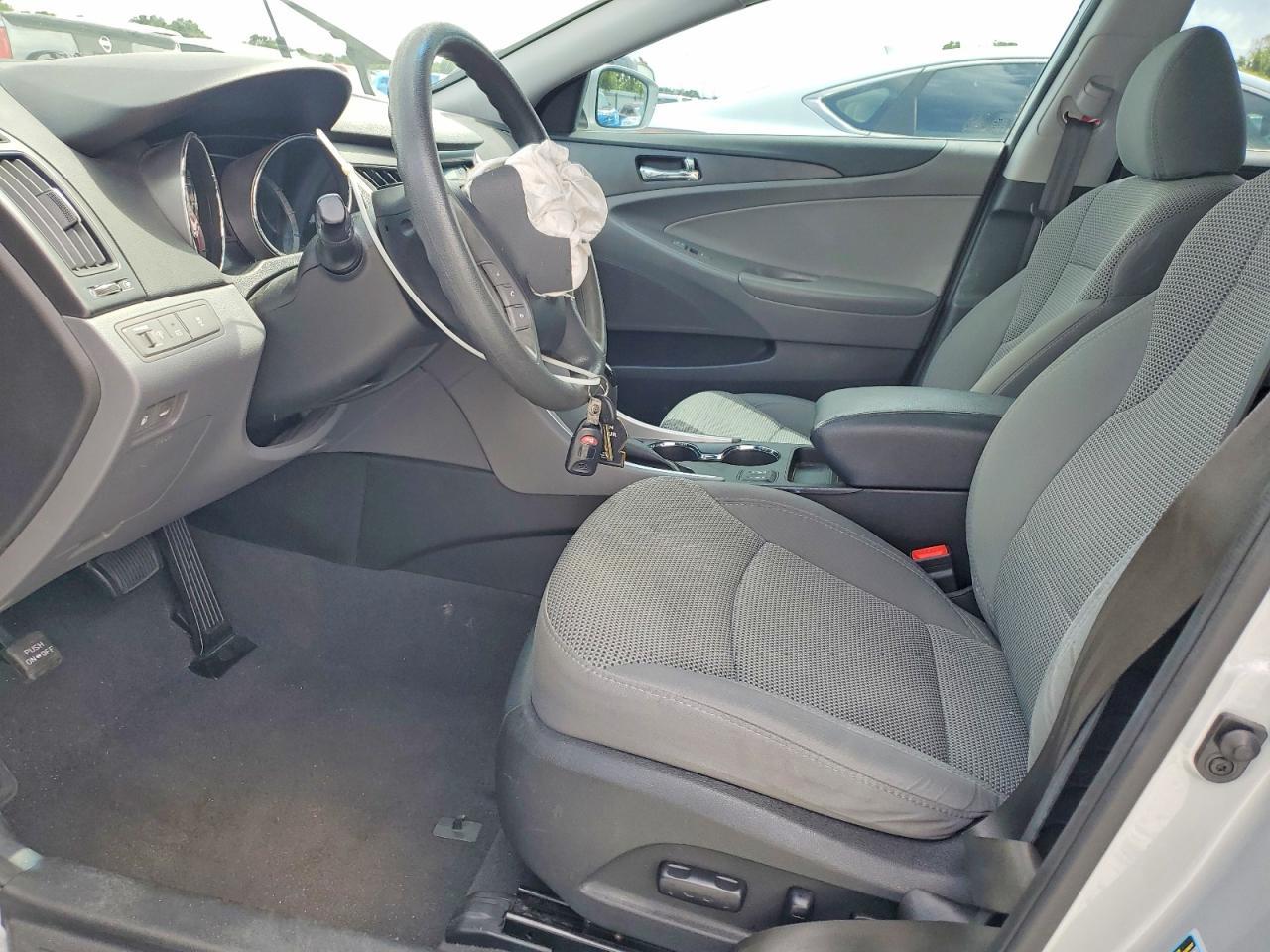 2014 Hyundai Sonata Gls - Image 7