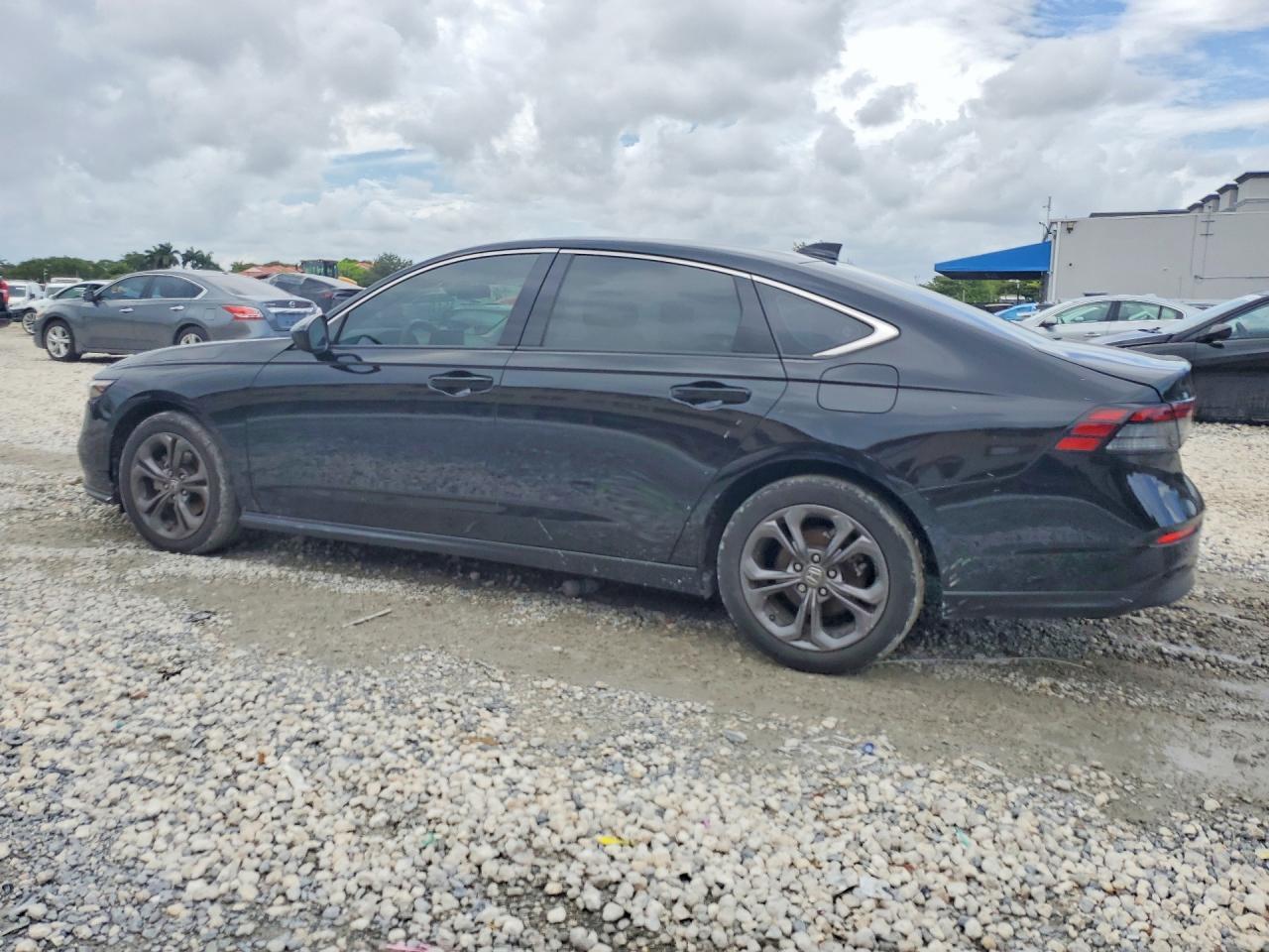 2023 Honda Accord Ex - Image 2