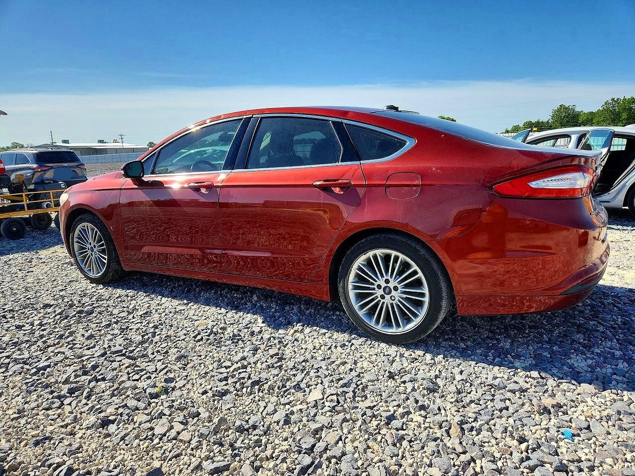 2014 Ford Fusion Se - Image 2