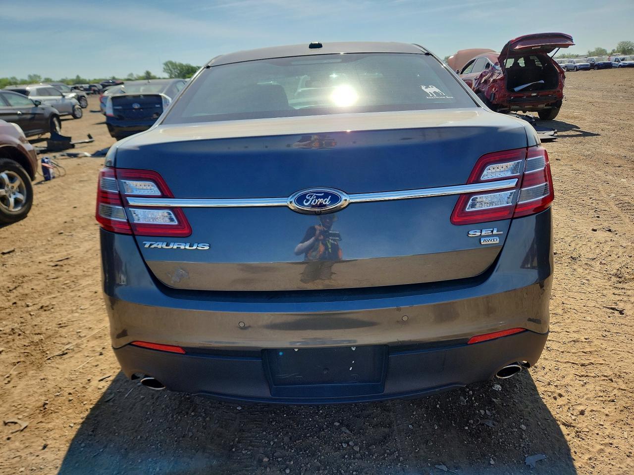 2017 Ford Taurus Sel - Фото 6