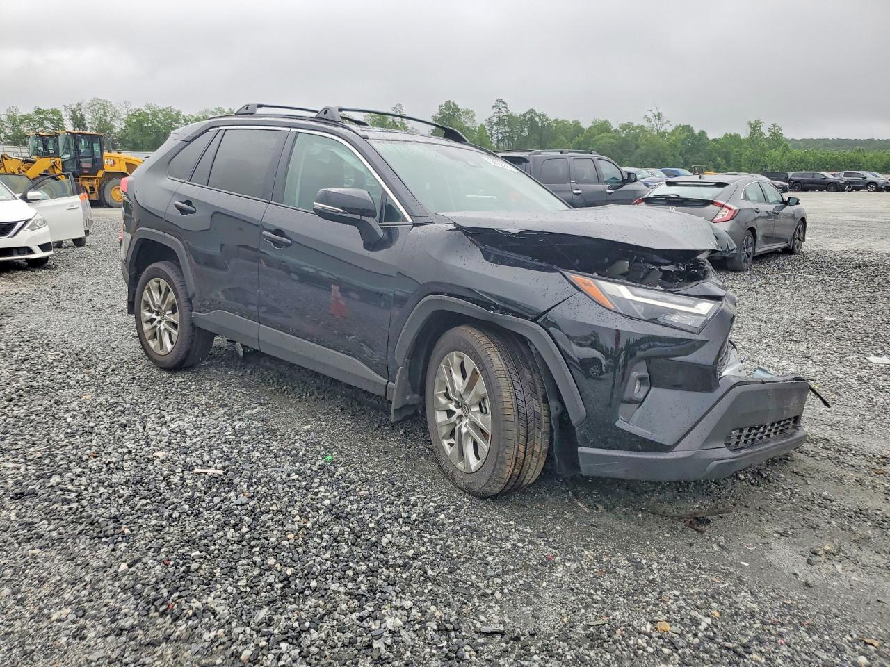 2025 Toyota Rav4 Xle Premium - Image 4