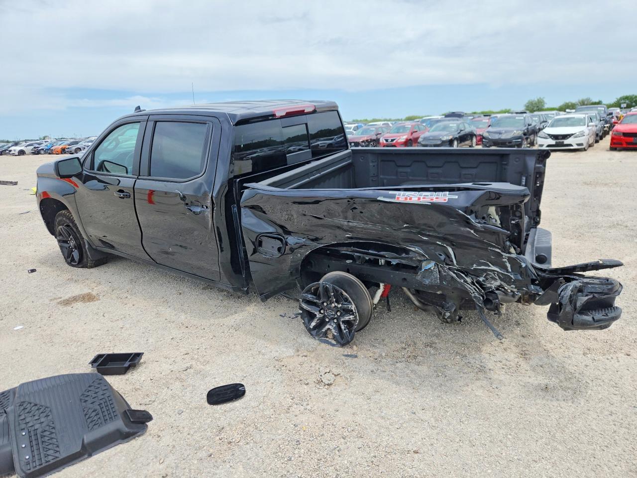 2025 Chevrolet Silverado K1500 Lt Trail Boss - Фото 2