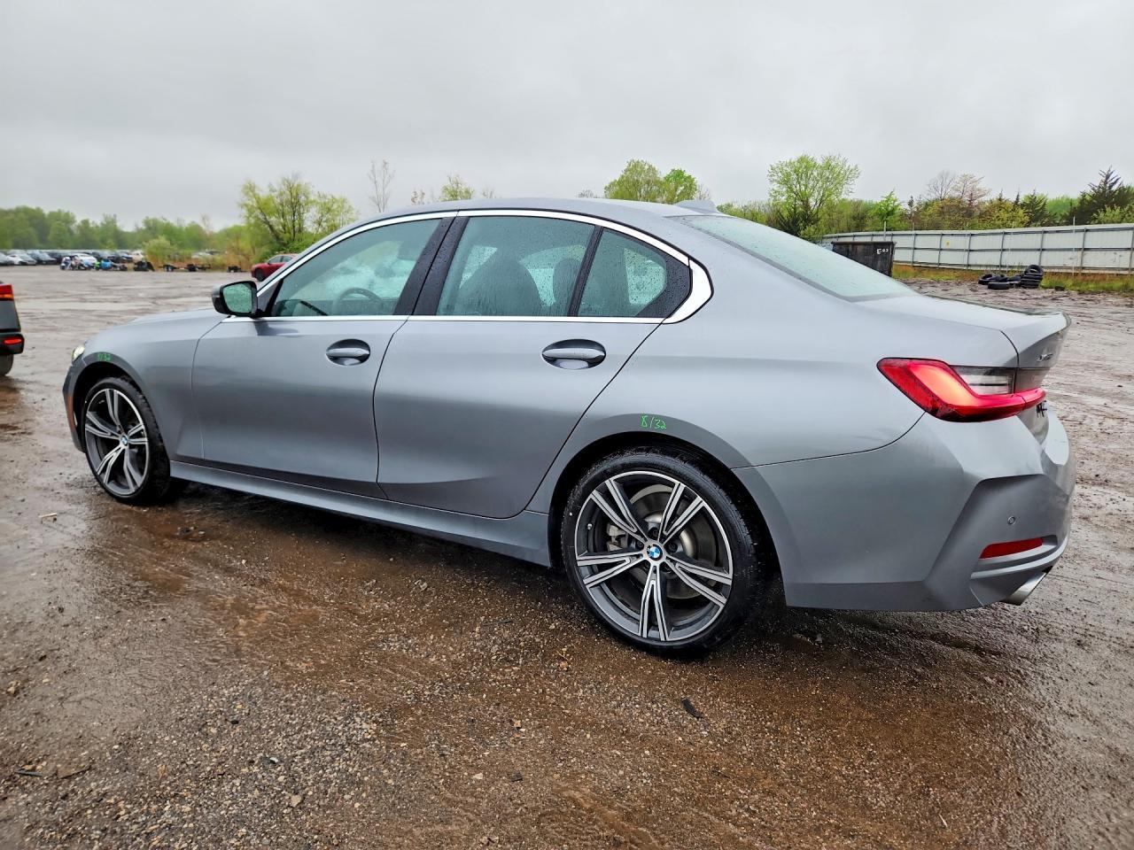 2024 BMW 330Xi - Image 2