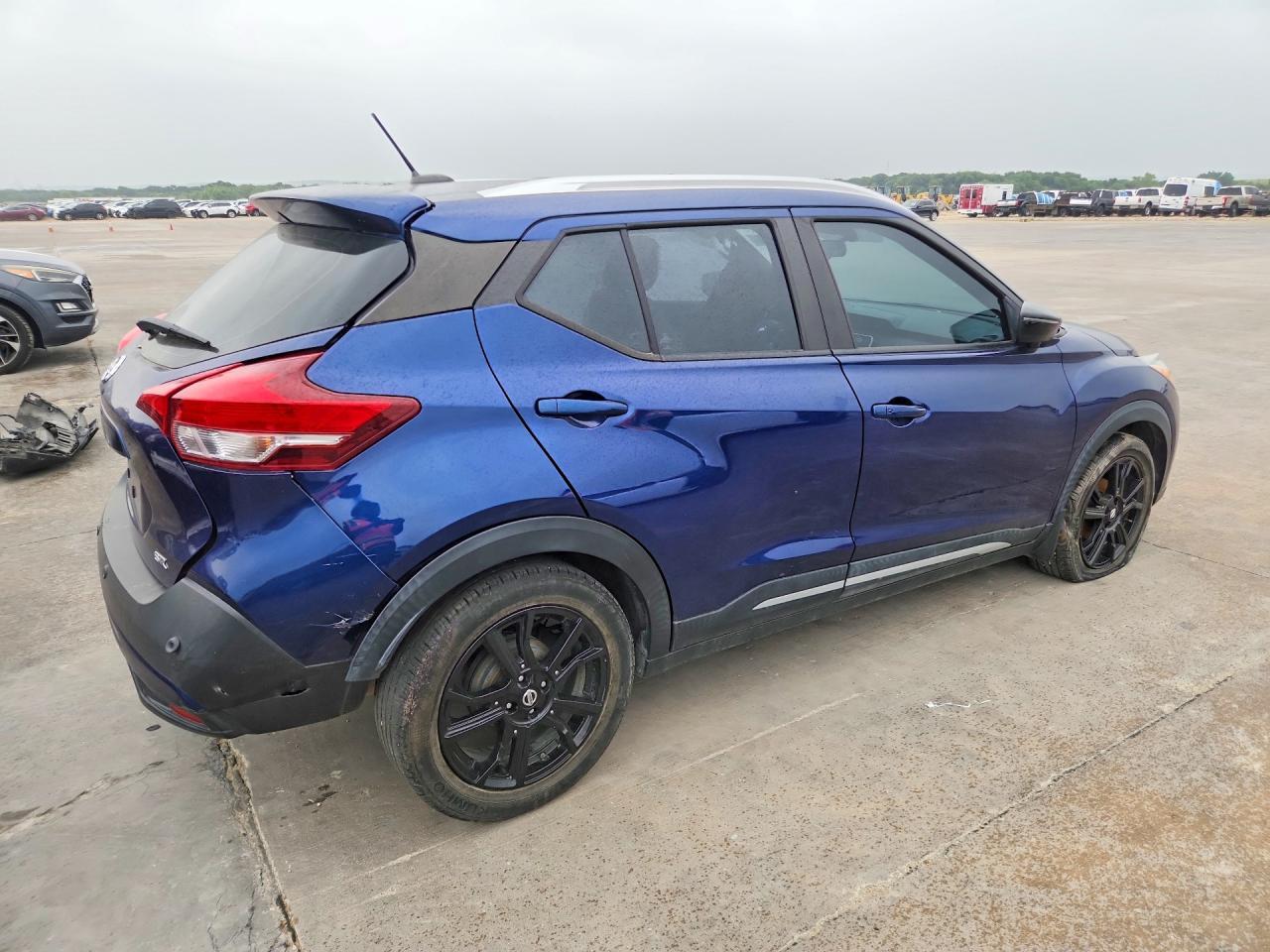 2020 Nissan Kicks Sr - Фото 3
