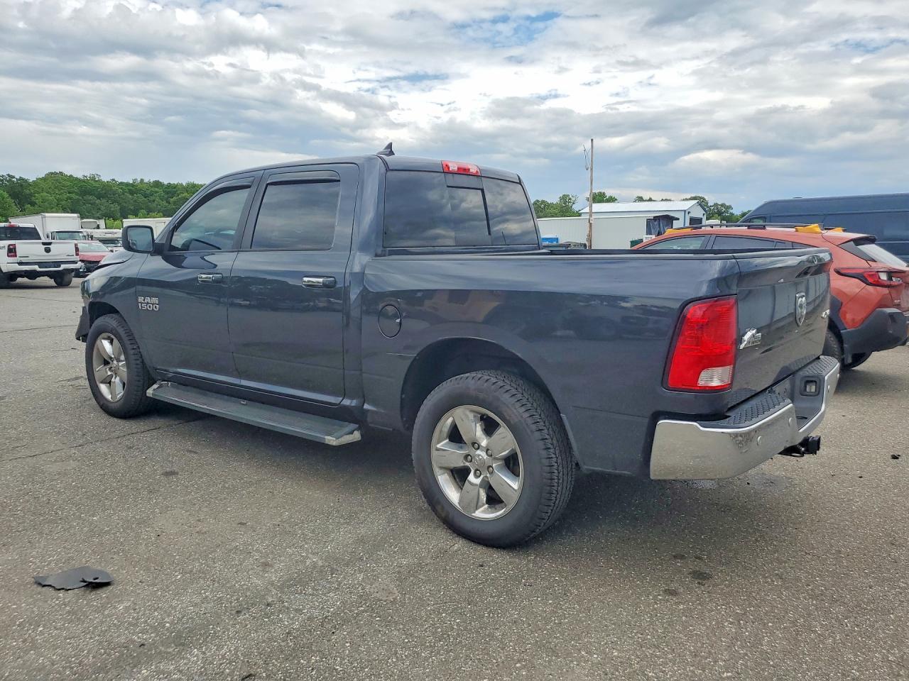 2015 Ram 1500 Slt - Image 2