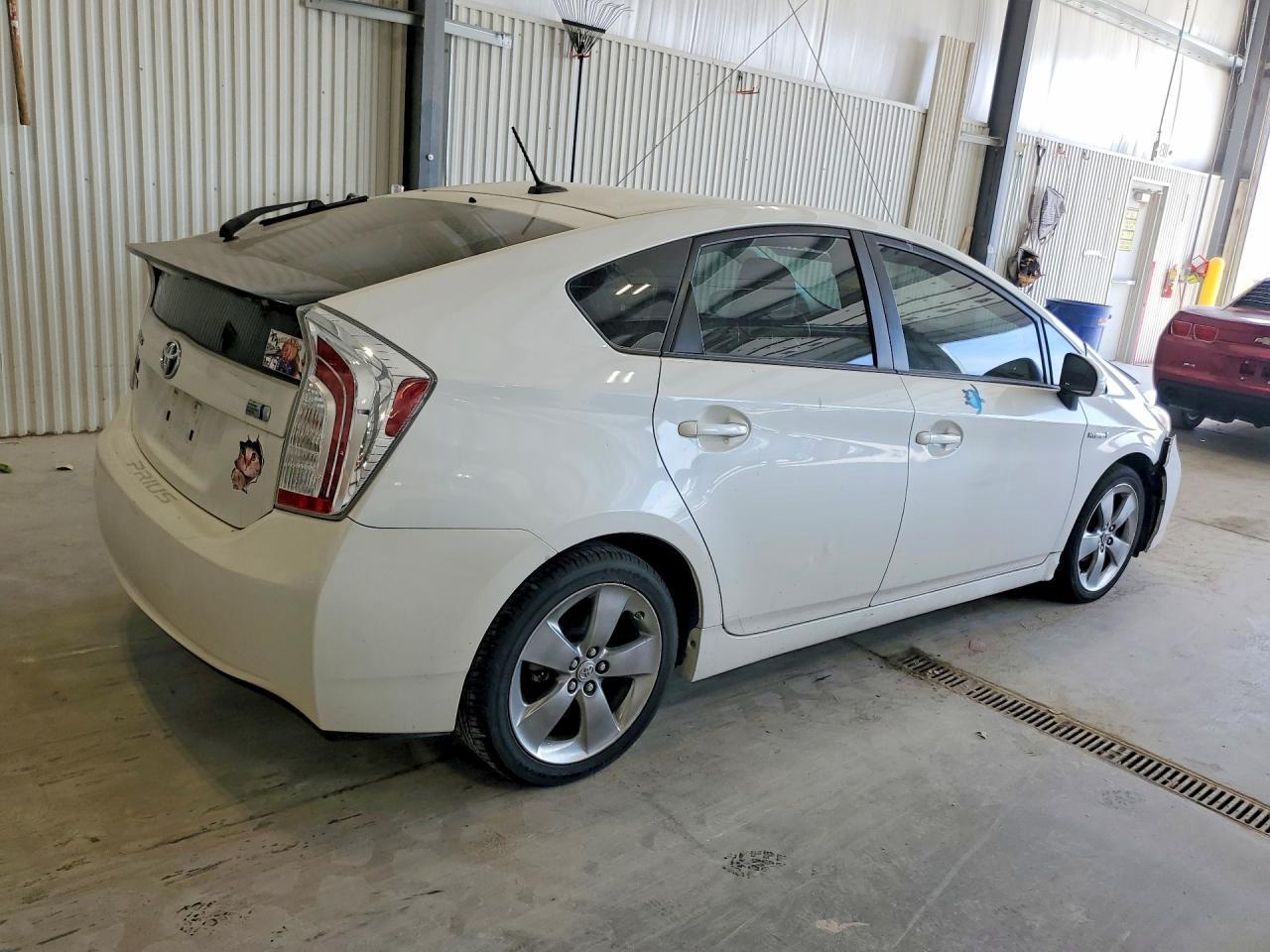 2013 Toyota Prius Persona Series Se - Image 3