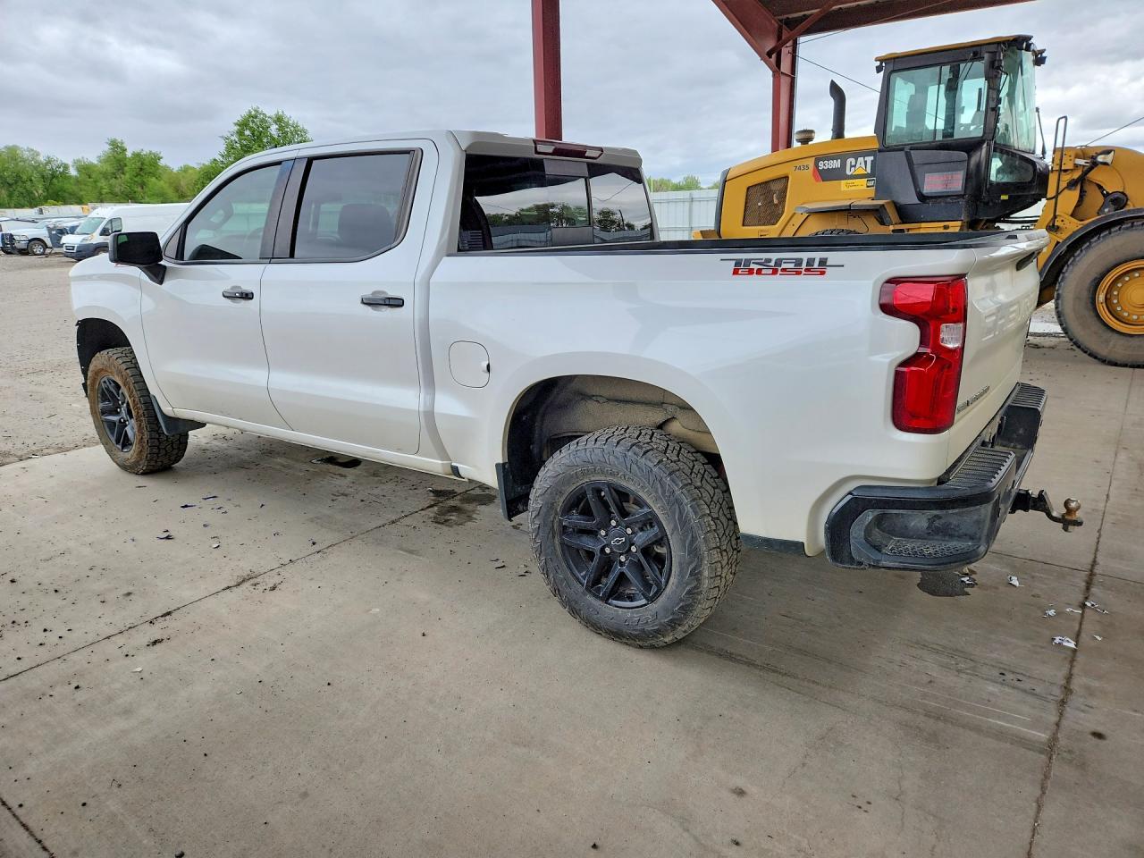 2021 Chevrolet Silverado K1500 Lt Trail Boss - Фото 2