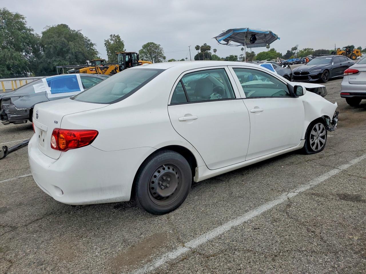2010 Toyota Corolla Le - Image 3