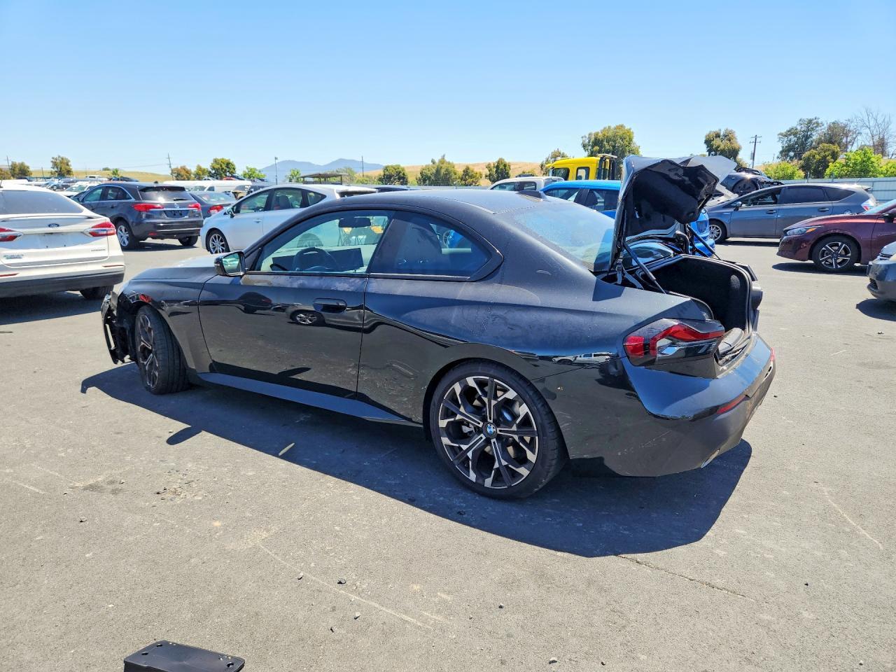 2026 BMW 230I - Фото 2