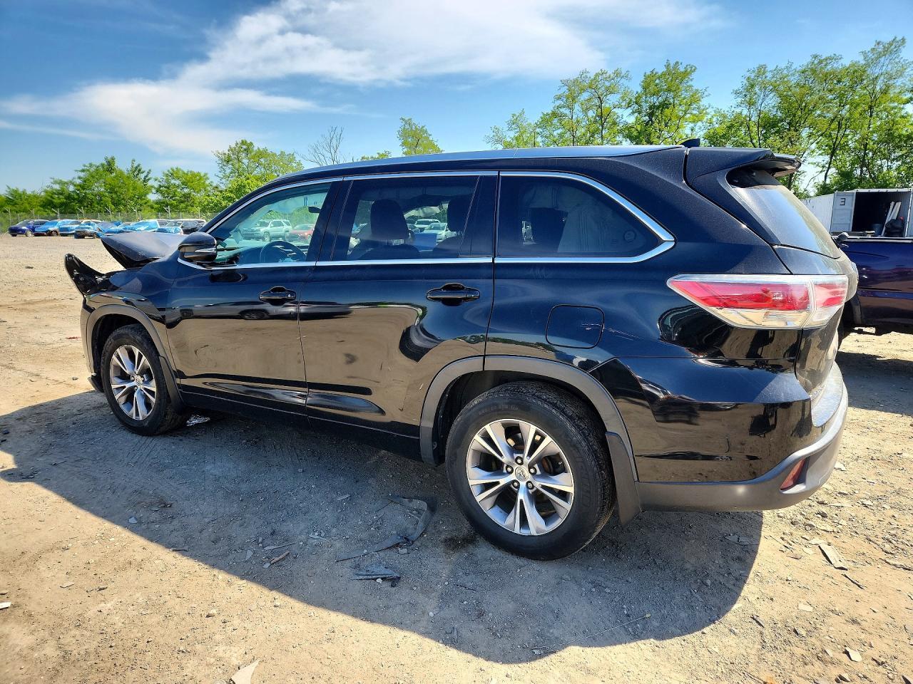 2014 Toyota Highlander Xle - Image 2