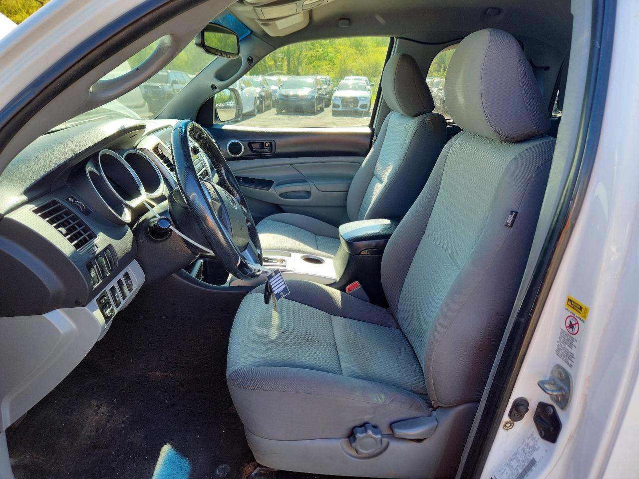 2012 Toyota Tacoma V6 - Image 7