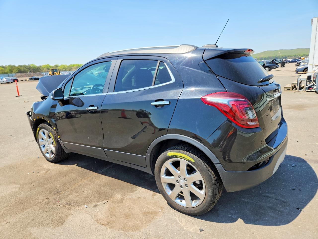 2020 Buick Encore Essence - Image 2