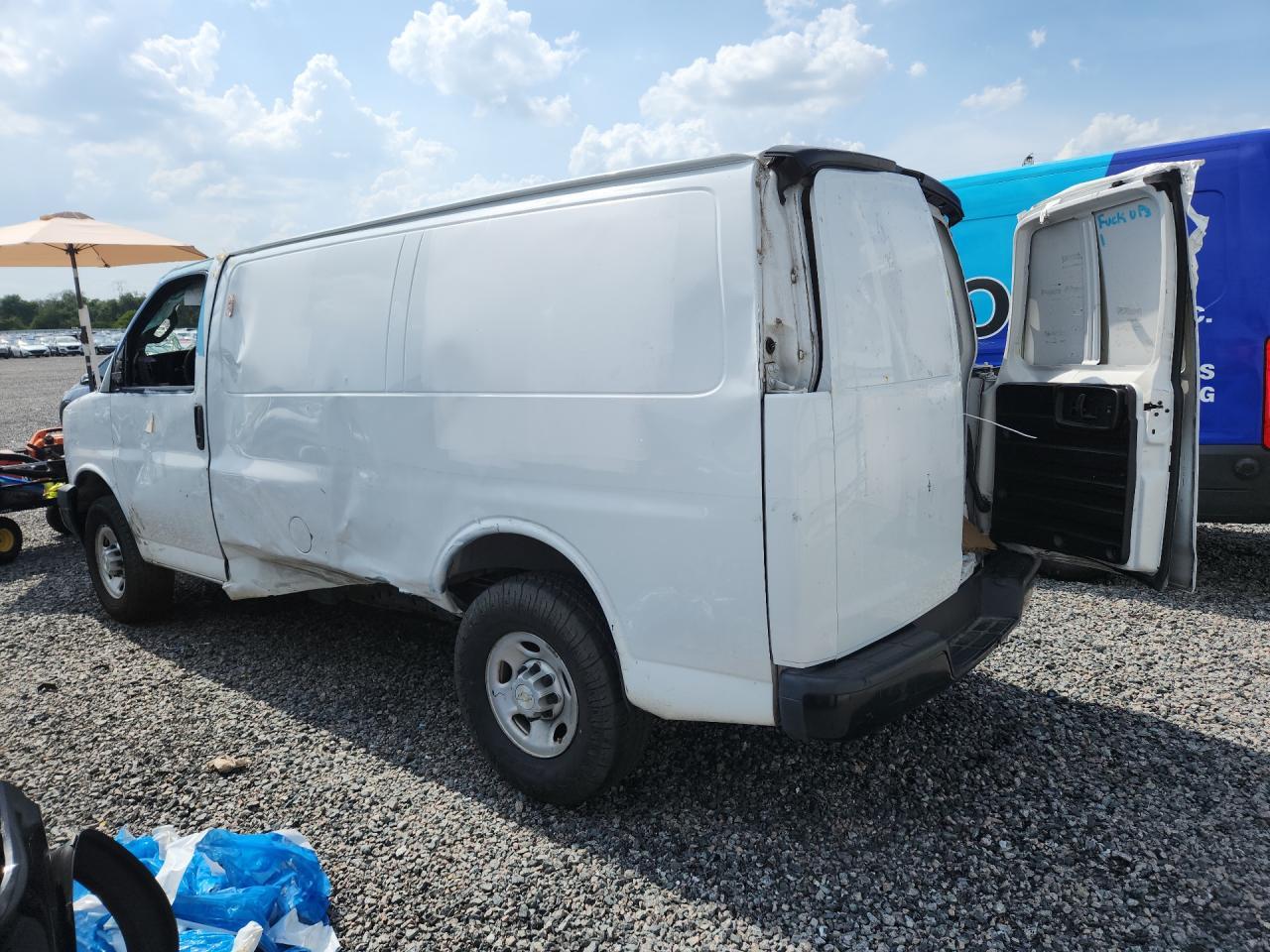 2021 Chevrolet Express G2500 - Фото 2