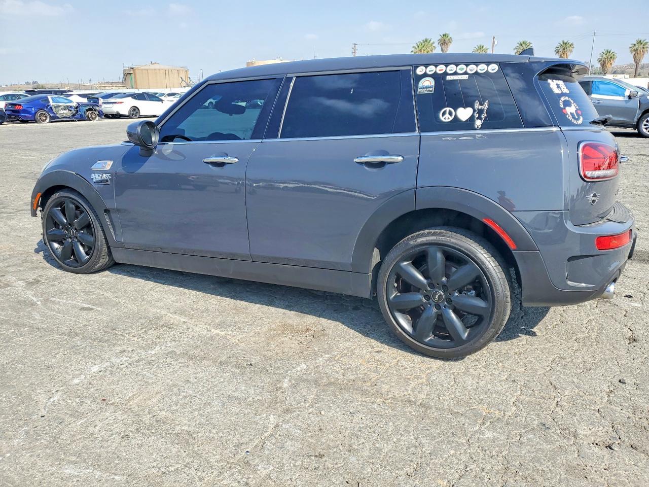 2021 Mini Cooper S Clubman - Фото 2