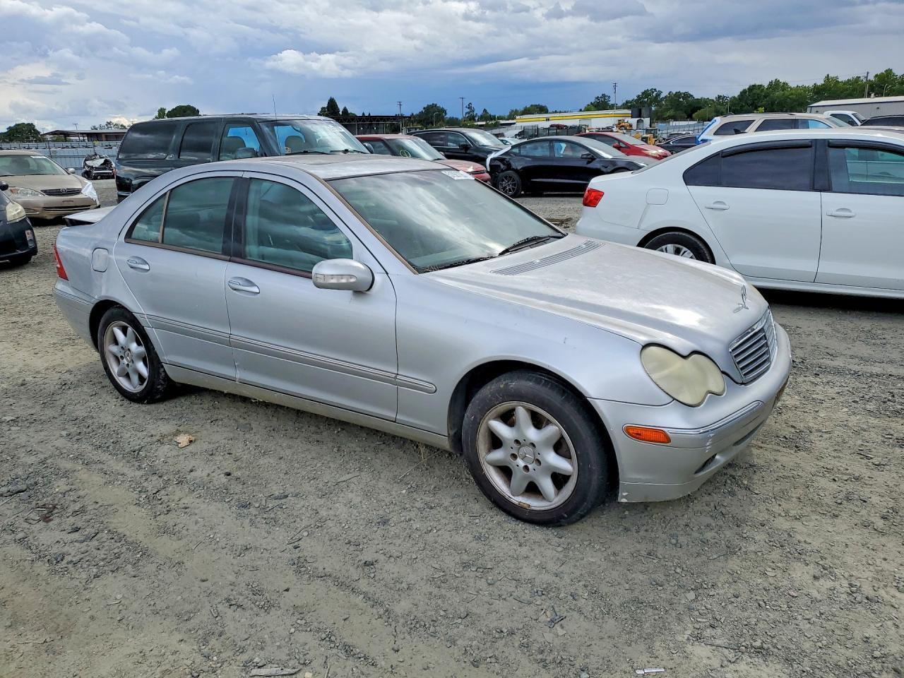 2003 Mercedes-Benz C 240 4Matic - Фото 4