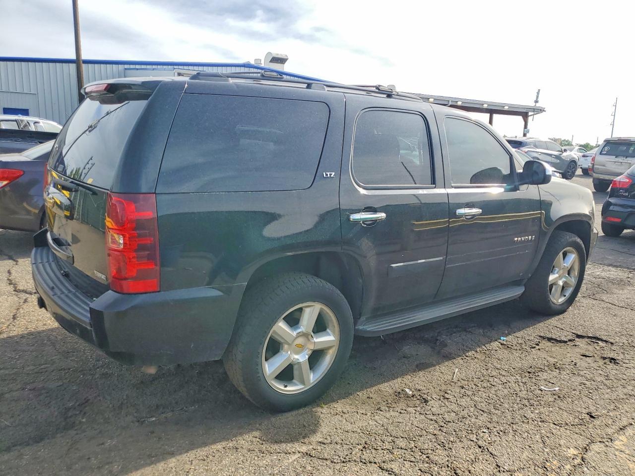 2008 Chevrolet Tahoe K1500 - Image 3