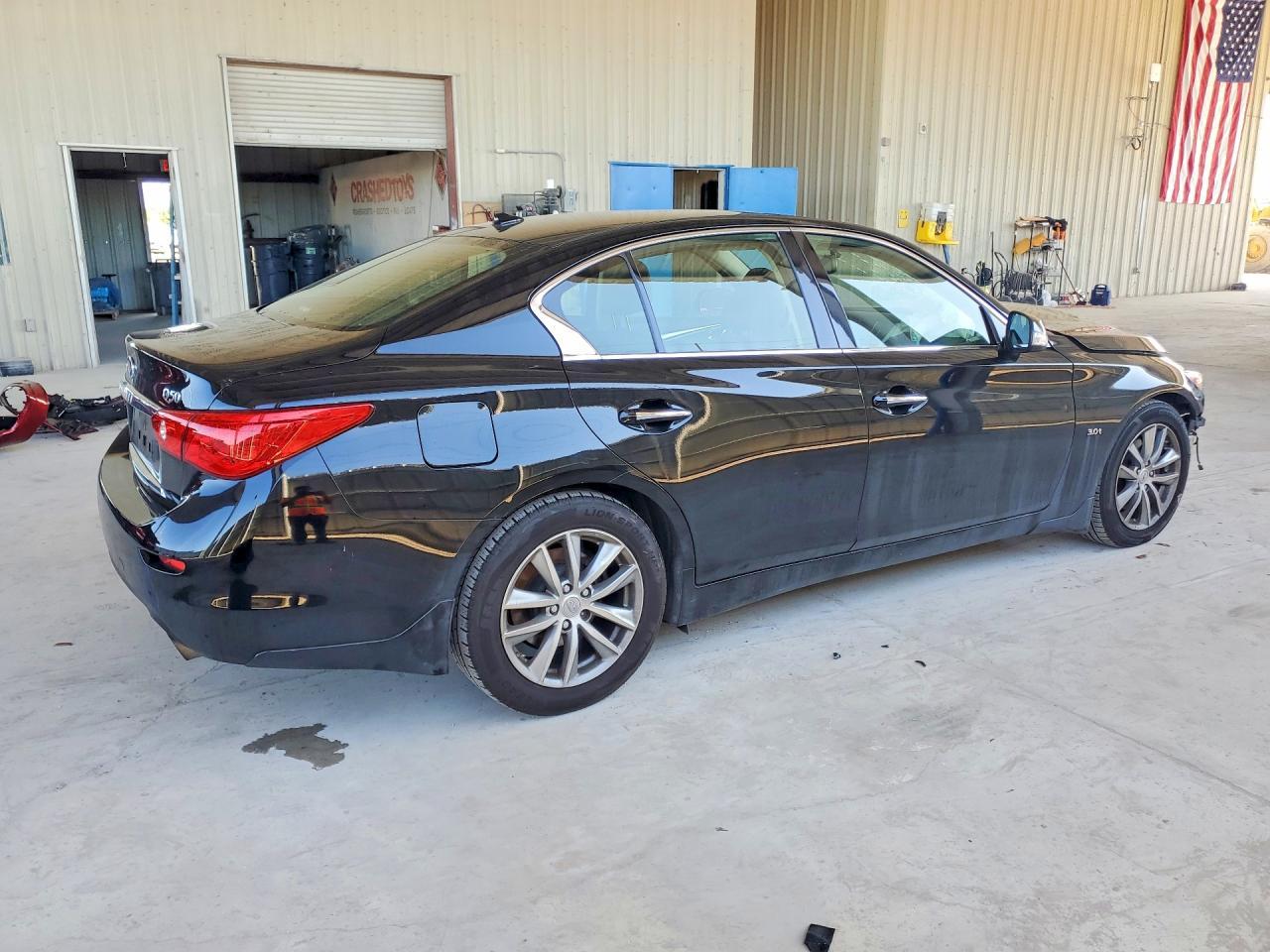 2016 Infiniti Q50 3.0T Premium - Фото 3