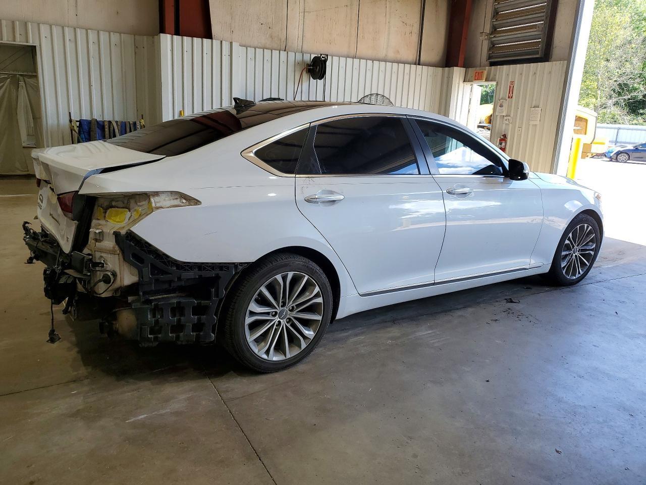 2015 Hyundai Genesis 3.8L - Image 3