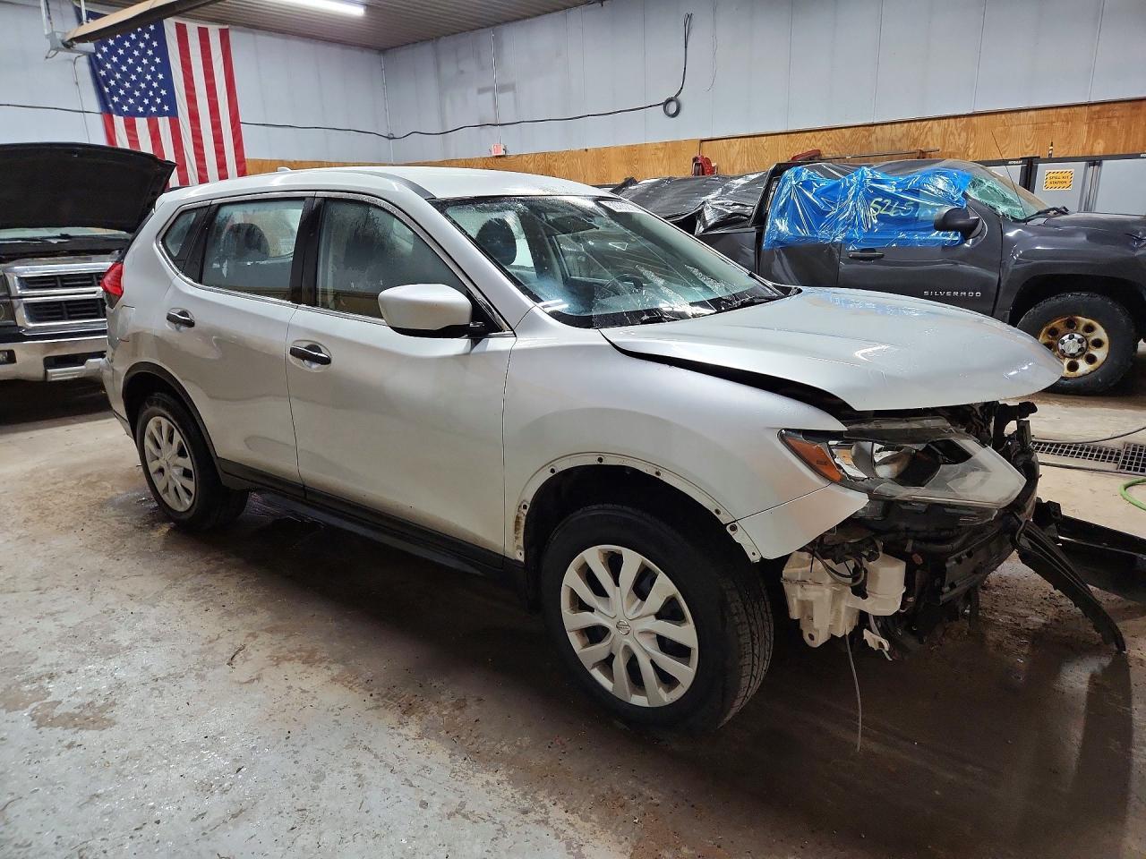 2017 Nissan Rogue S - Image 4
