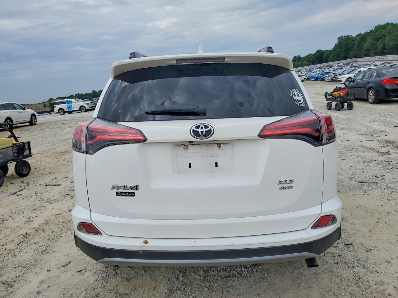 2018 Toyota Rav4 Xle - Фото 6